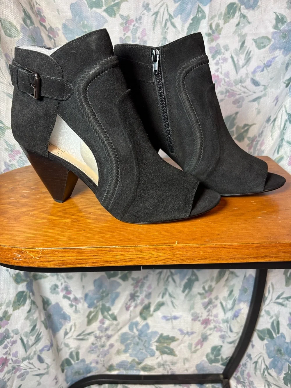 Vince Camuto vince camuto